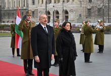 В Будапеште состоялась церемония официальной встречи Президента Ильхама Алиева (ФОТО/ВИДЕО)