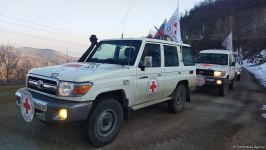По Лачинской дороге проехала автоколонна Красного Креста (ФОТО)