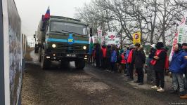 По Лачинской дороге в обоих направлениях проехали автоколонны РМК (ФОТО)