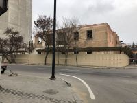 В одном из районов Баку сносится непригодный для проживания дом (ФОТО)