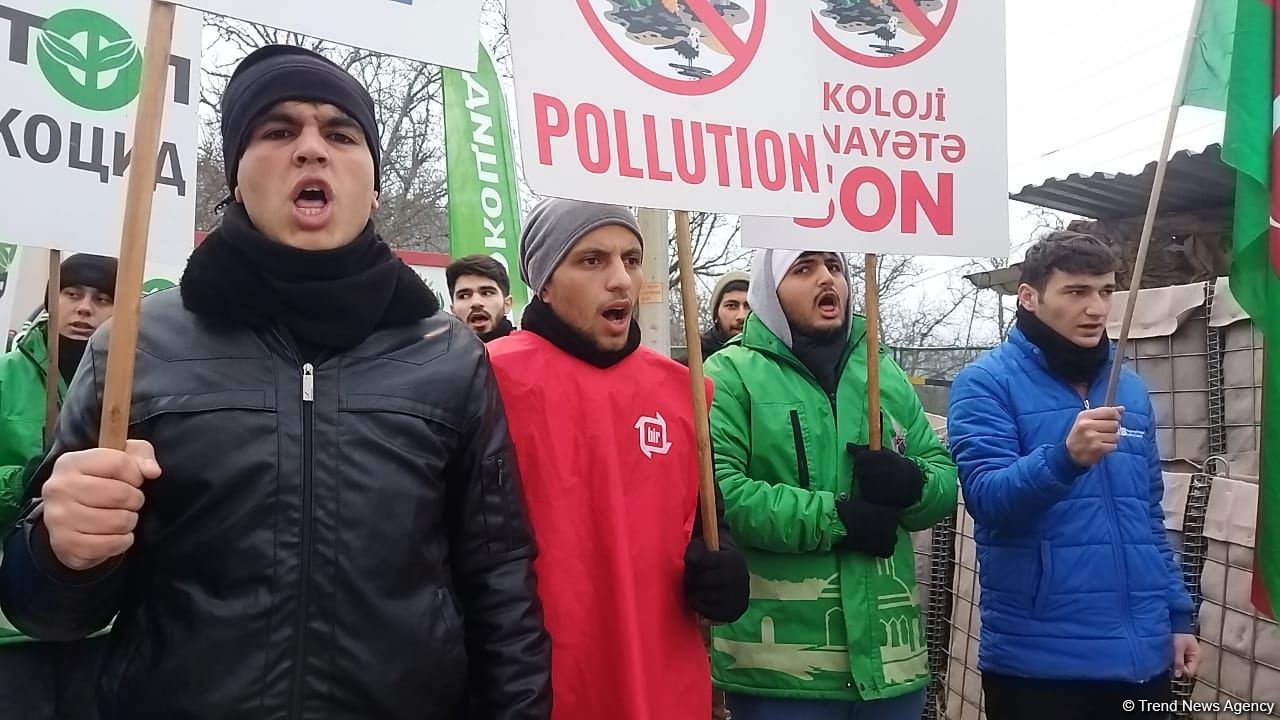 Акция азербайджанских экоактивистов на Лачинской дороге продолжается (ФОТО)