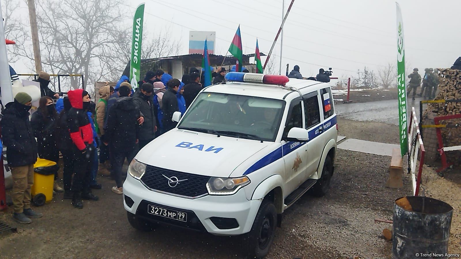 По Лачинской дороге в обоих направлениях проехали автоколонны РМК (ФОТО)