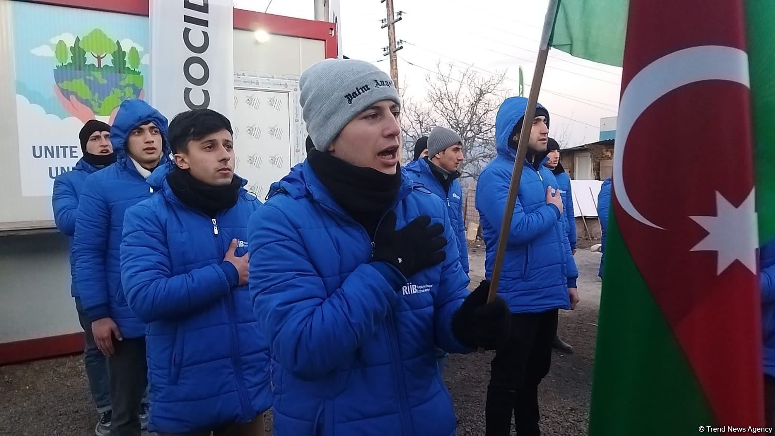 Акция азербайджанских экоактивистов на Лачинской дороге продолжается (ФОТО)