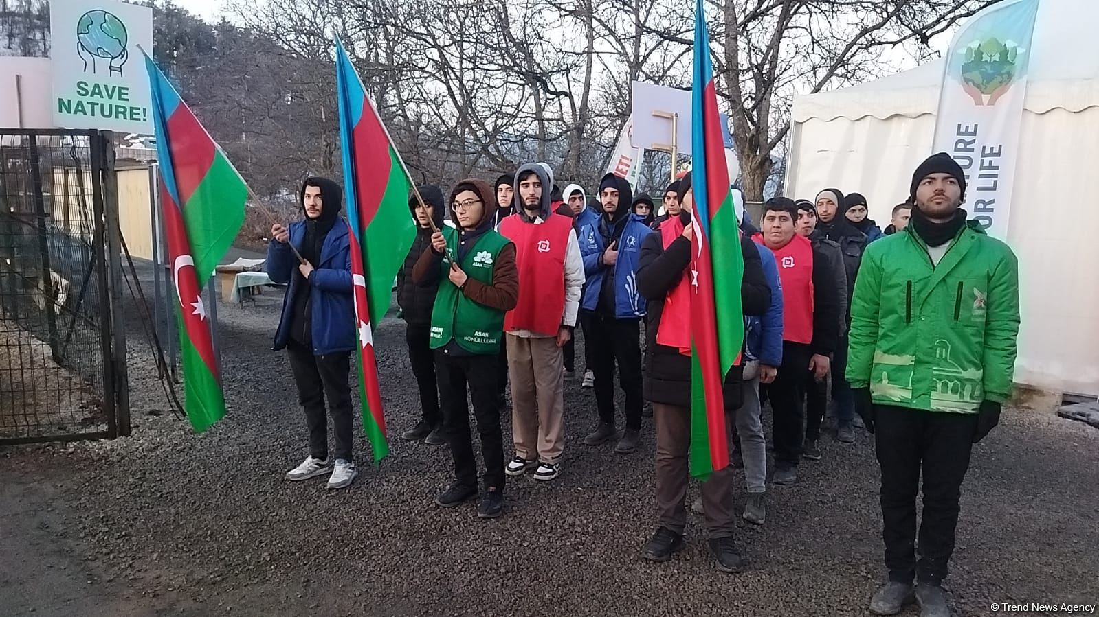 Акция азербайджанских экоактивистов на Лачинской дороге продолжается (ФОТО)