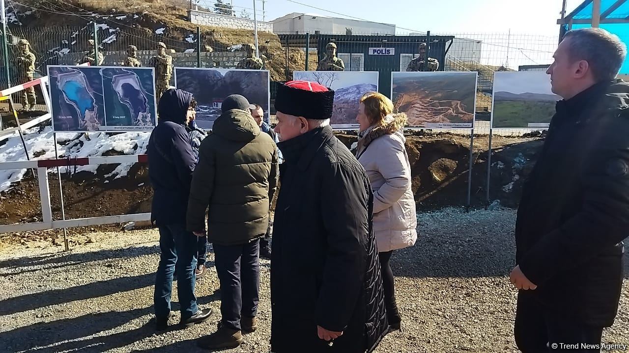 К экоактивистам на Лачинской дороге присоединились члены Русской общины Азербайджана и Ассоциации русской молодежи (ФОТО)