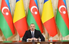 Президенты Азербайджана и Румынии выступили с заявлениями для прессы (ФОТО/ВИДЕО)