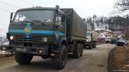 Six supply vehicles of Russian peacekeepers pass freely along Azerbaijan's Lachin-Khankendi road (PHOTO)