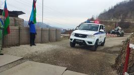 По Лачинской дороге проехали 5 автомобилей РМК (ФОТО)