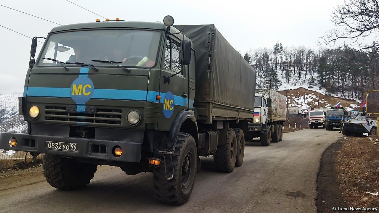 Six supply vehicles of Russian peacekeepers pass freely along Azerbaijan's Lachin-Khankendi road (PHOTO)