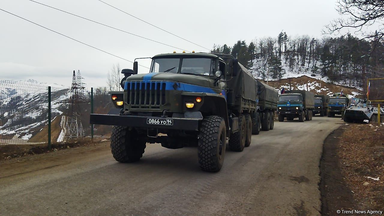Six supply vehicles of Russian peacekeepers pass freely along Azerbaijan's Lachin-Khankendi road (PHOTO)