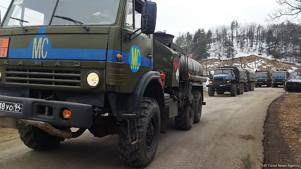 Six supply vehicles of Russian peacekeepers pass freely along Azerbaijan's Lachin-Khankendi road (PHOTO)