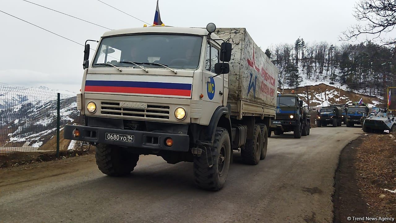 Six supply vehicles of Russian peacekeepers pass freely along Azerbaijan's Lachin-Khankendi road (PHOTO)