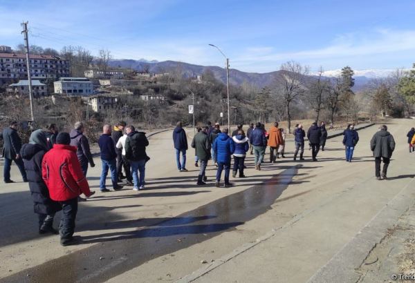 Internationally acclaimed travelers take city tour in Shusha (PHOTO)