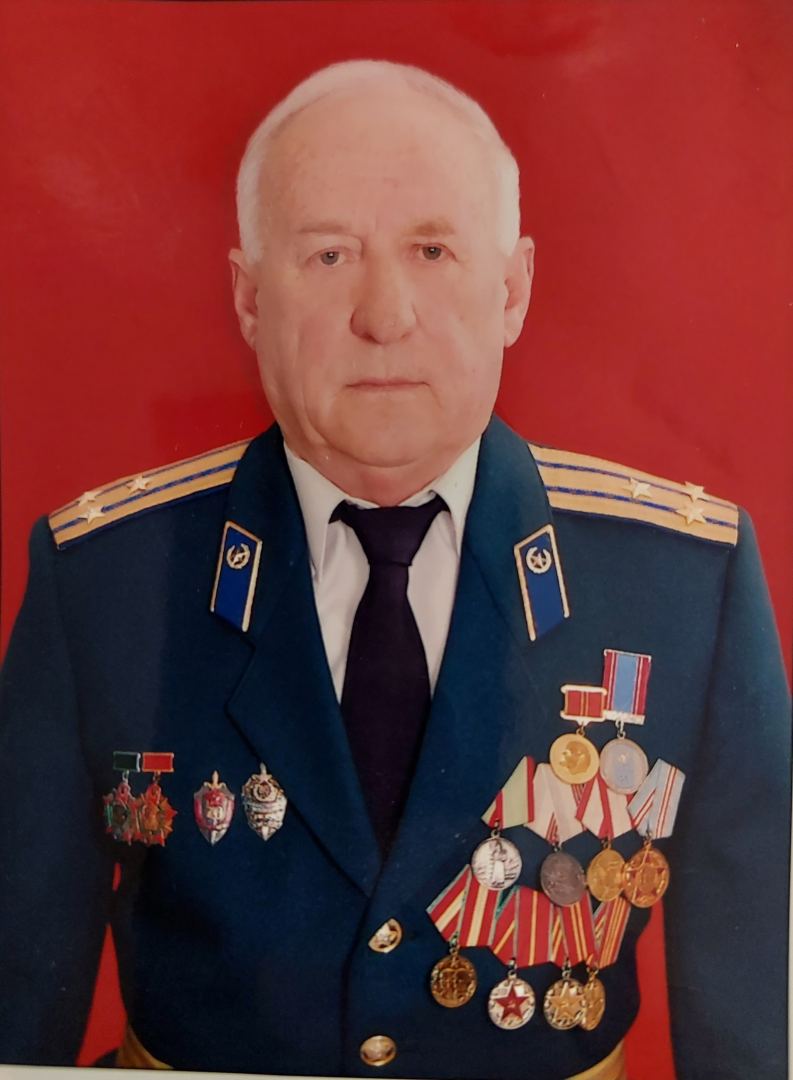 Гейдар Алиев обьединил вокруг себя всю творческую интеллигенцию - беседа Эльмиры Ахундовой с Арифом Зейналовым,
полковником КГБ в отставке (ФОТО)