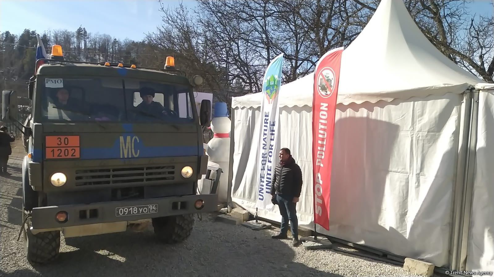 По Лачинской дороге беспрепятственно проехали еще 14 машин миротворцев (ФОТО)