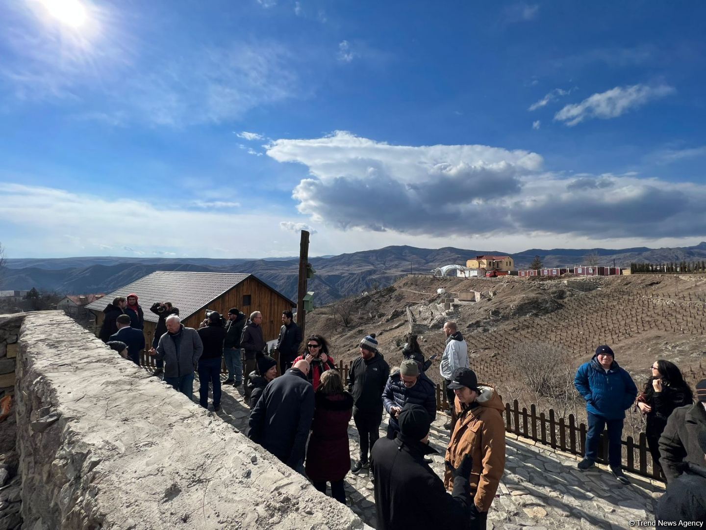 Путешественники ознакомились с макетами новых домов в городе Лачин (ФОТО)