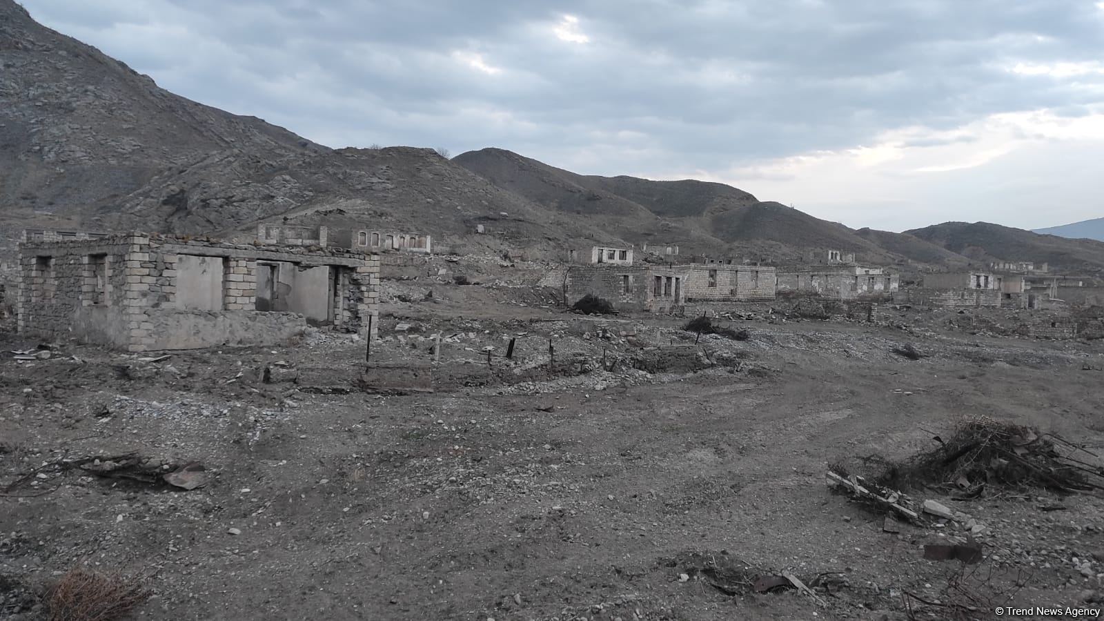 Путешественники из 12 стран посетили Джабраил (ФОТО)