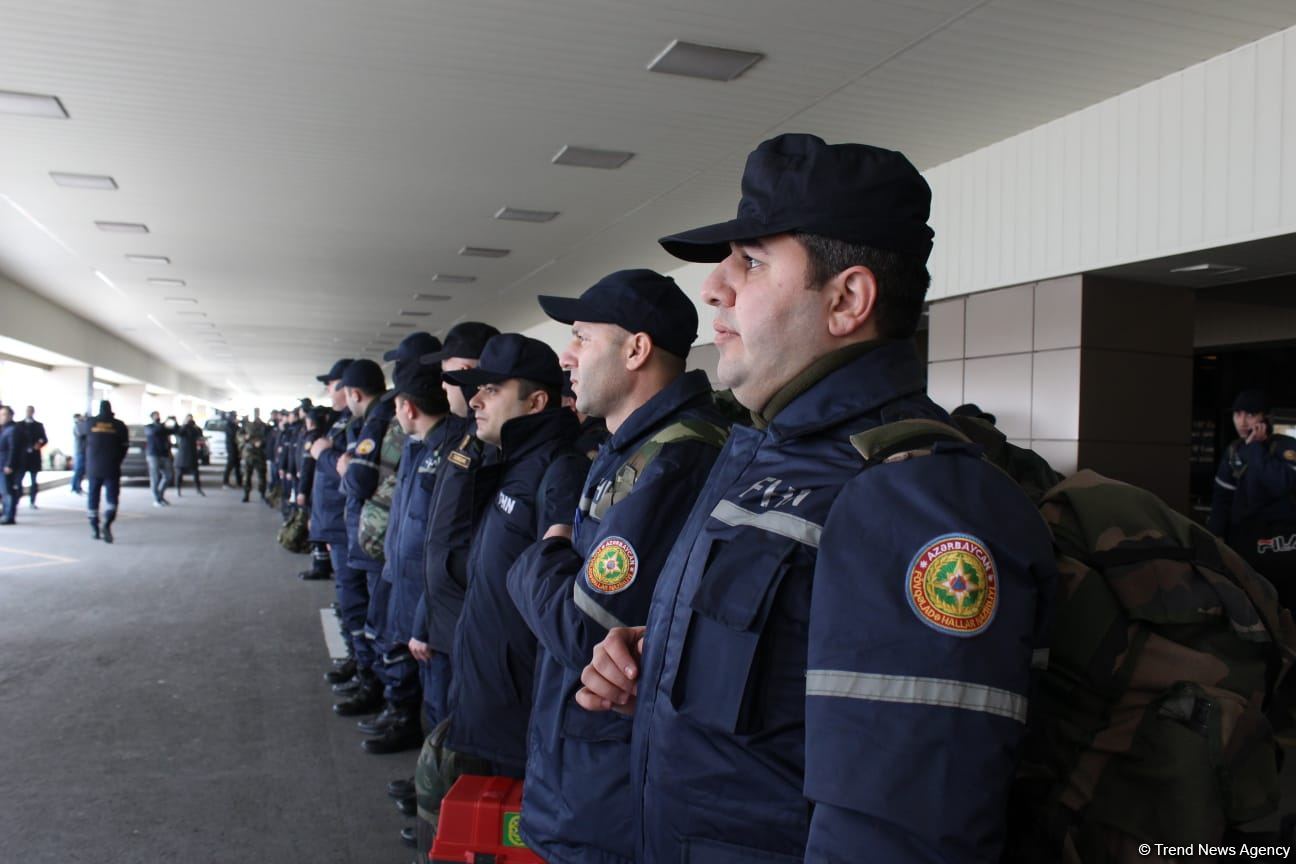 По поручению Президента Азербайджана в Турцию отправились силы быстрого реагирования МЧС (ФОТО)