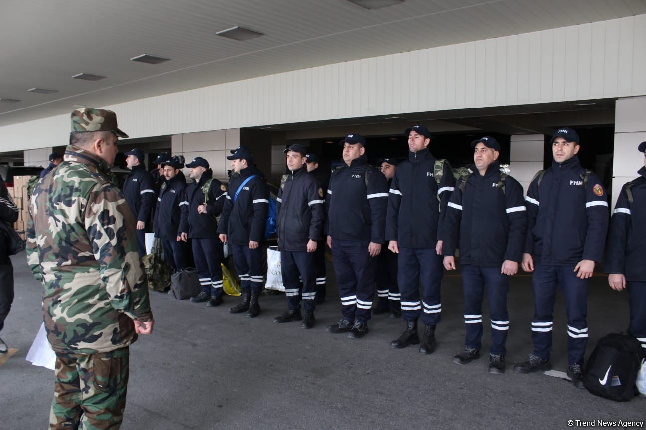 По поручению Президента Азербайджана в Турцию отправились силы быстрого реагирования МЧС (ФОТО)