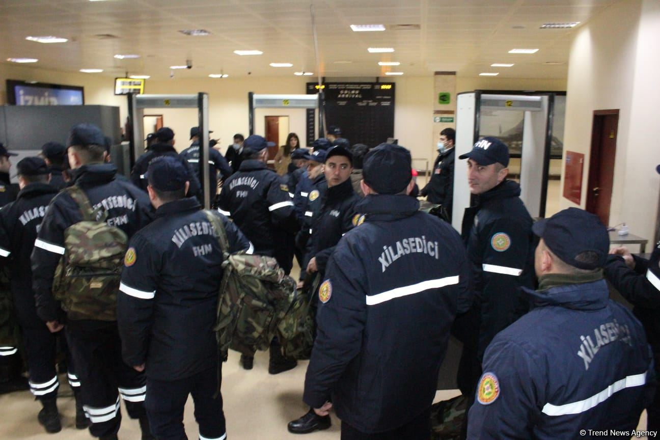 По поручению Президента Азербайджана в Турцию отправились силы быстрого реагирования МЧС (ФОТО)