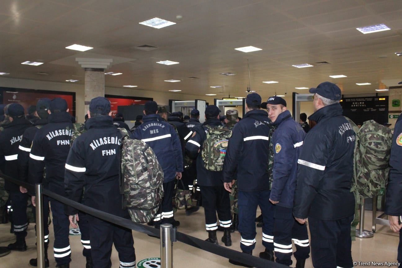 По поручению Президента Азербайджана в Турцию отправились силы быстрого реагирования МЧС (ФОТО)