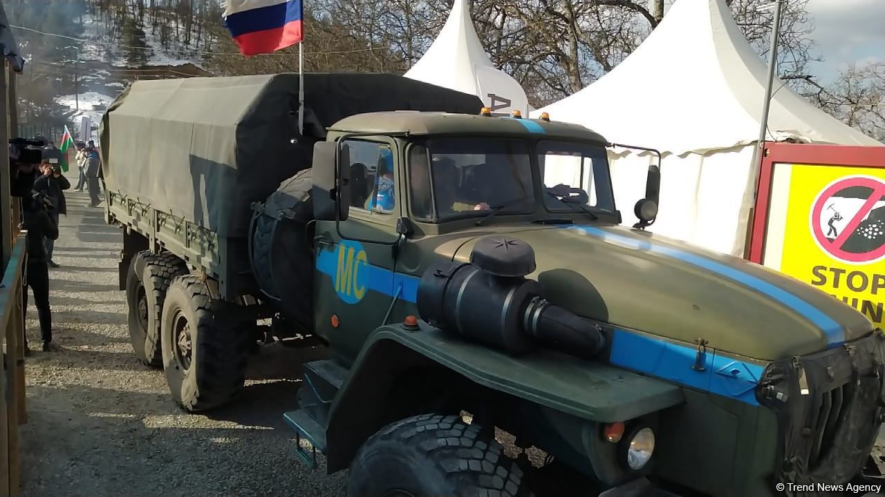 По Лачинской дороге беспрепятственно проехали 20 транспортных средств РМК (ФОТО)
