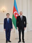 Президент Ильхам Алиев принял верительные грамоты новоназначенного посла Вьетнама в Азербайджане (ФОТО)