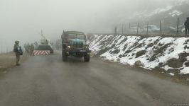 More vehicles of Russian peacekeepers move along Azerbaijan's Lachin-Khankendi road (PHOTO)