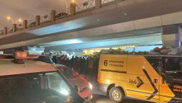 Азербайджанцы и в ночные часы продолжают собирать гумпомощь для Турции (ФОТО/ВИДЕО)