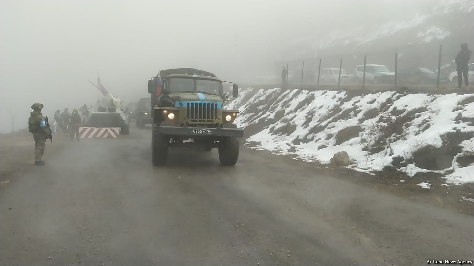 More vehicles of Russian peacekeepers move along Azerbaijan's Lachin-Khankendi road (PHOTO)