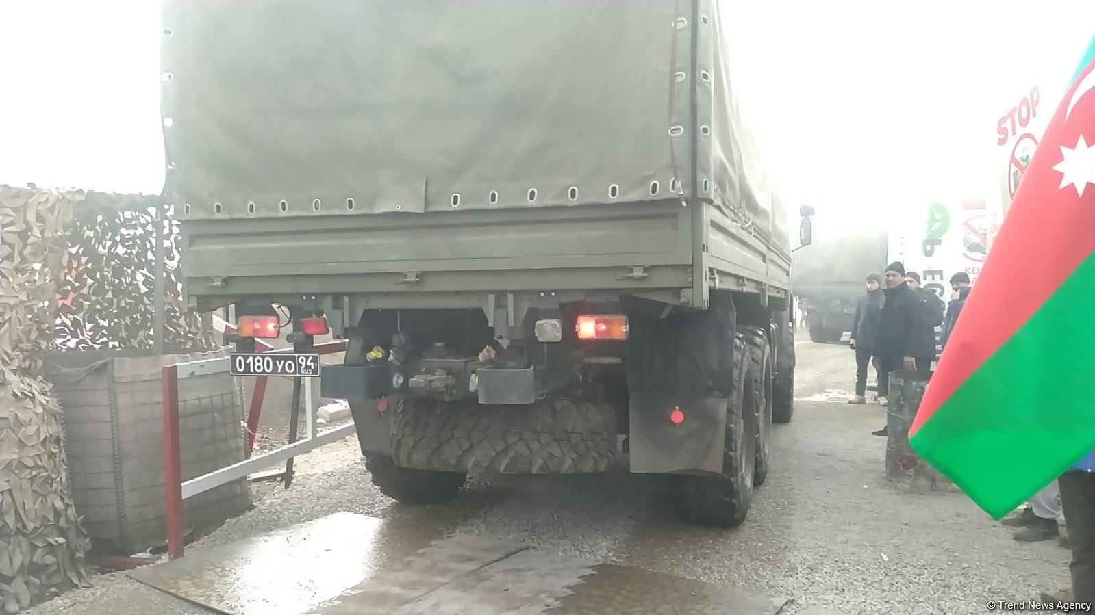 По Лачинской дороге беспрепятственно проехали 14 транспортных средств РМК (ФОТО)