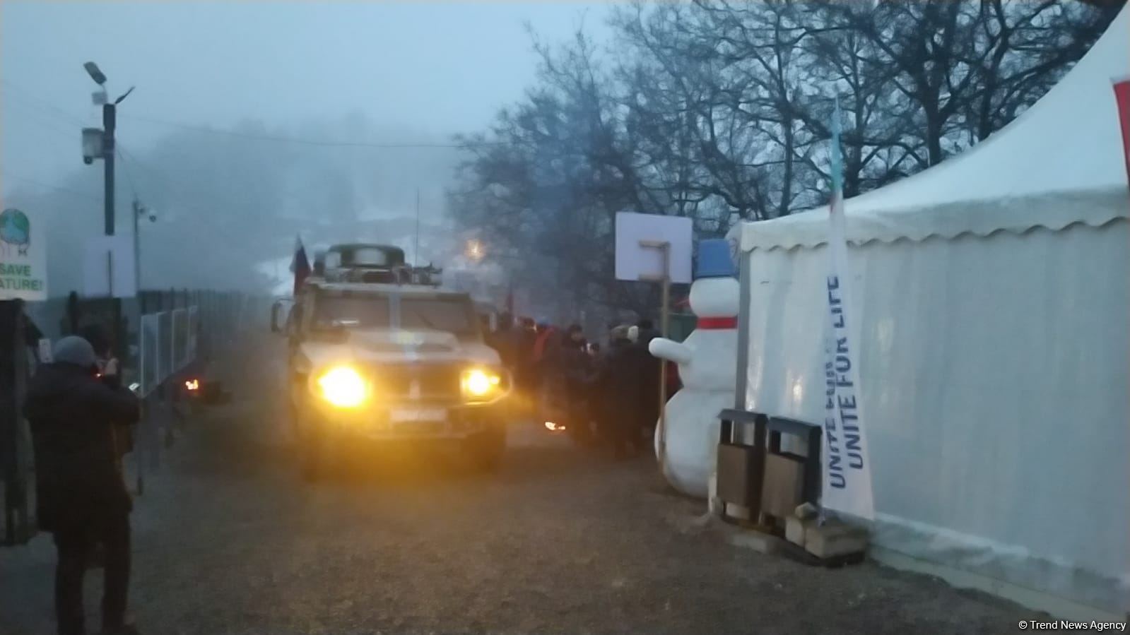 Сегодня по Лачинской дороге беспрепятственно проехали еще 63 автомобиля миротворцев (ФОТО)