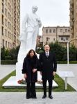 Президент Ильхам Алиев принял участие в открытии памятника выдающемуся композитору Тофику Кулиеву в Баку (ФОТО)