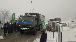 More vehicles of Russian peacekeepers pass freely along Azerbaijan's Lachin-Khankendi road (PHOTO)