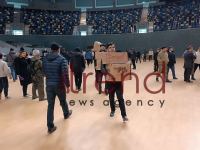 В Баку нескончаемый поток людей оказывает помощь братской Турции - репортаж (ВИДЕО, ФОТО)