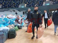 В Баку нескончаемый поток людей оказывает помощь братской Турции - репортаж (ВИДЕО, ФОТО)