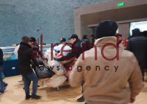 В Баку нескончаемый поток людей оказывает помощь братской Турции - репортаж (ВИДЕО, ФОТО)