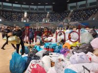 В Баку нескончаемый поток людей оказывает помощь братской Турции - репортаж (ВИДЕО, ФОТО)