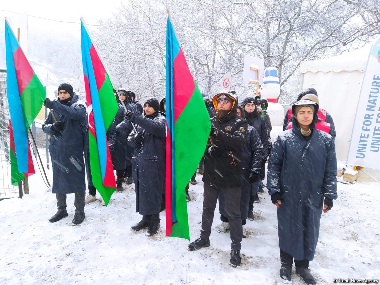 Акция азербайджанских экоактивистов на Лачинской дороге продолжается (ФОТО)