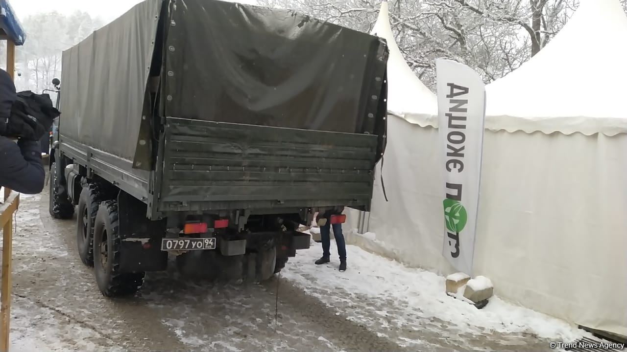 More vehicles of Russian peacekeepers pass freely along Azerbaijan's Lachin-Khankendi road (PHOTO)