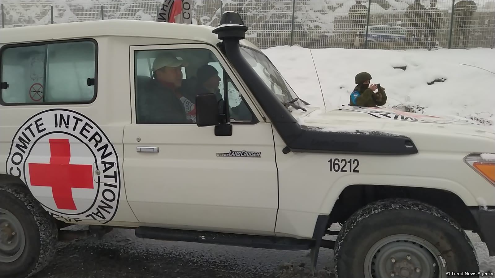 ICRC convoy drives freely along Azerbaijan's Lachin-Khankendi road (PHOTO)