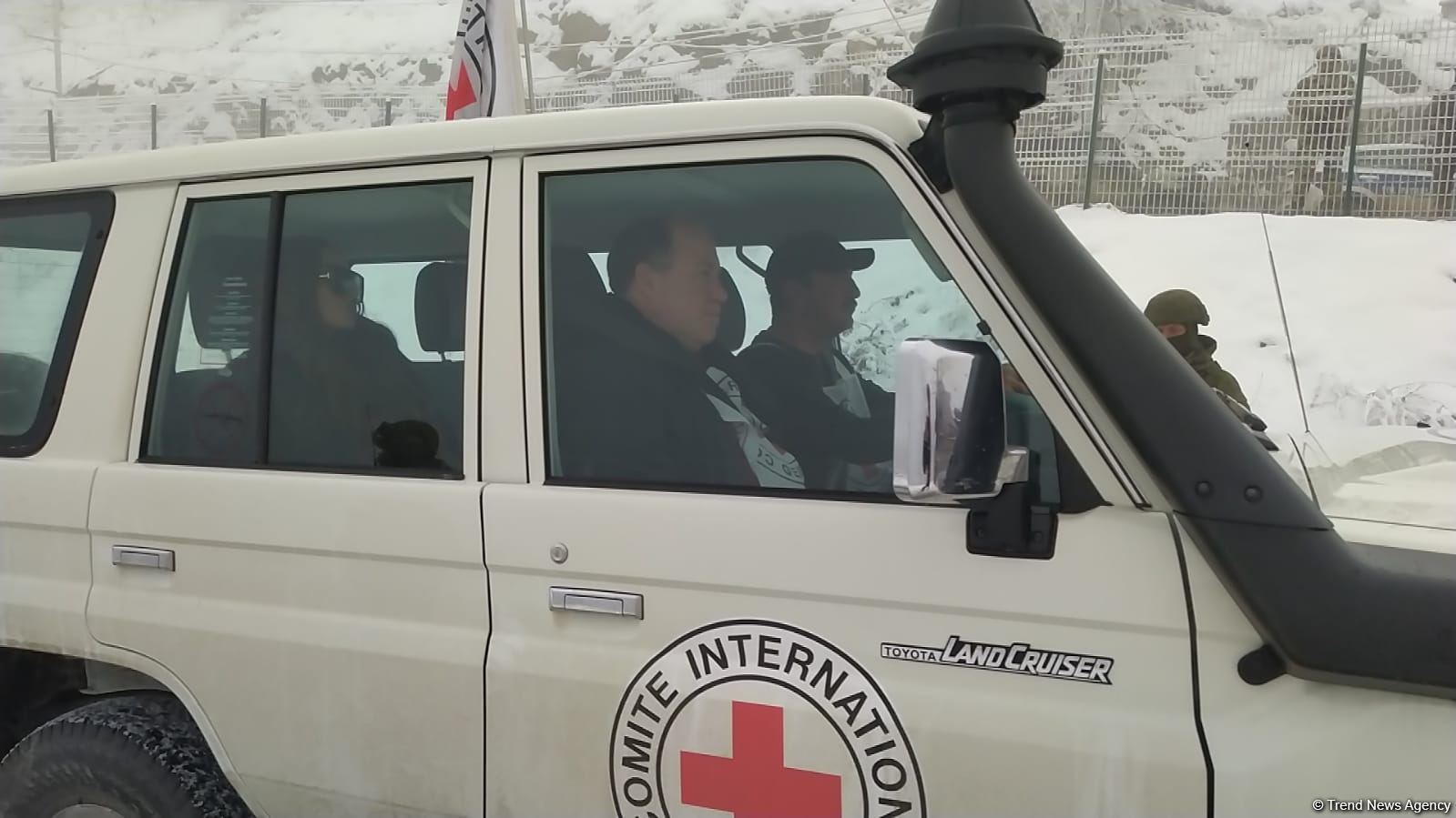 ICRC convoy drives freely along Azerbaijan's Lachin-Khankendi road (PHOTO)