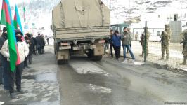 Vehicles of Russian peacekeepers pass freely along Azerbaijan's Lachin-Khankendi road (PHOTO)