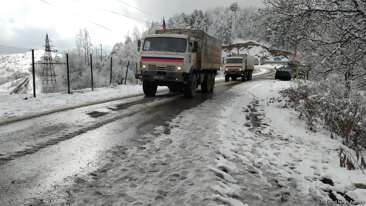 Vehicles of Russian peacekeepers pass freely along Azerbaijan's Lachin-Khankendi road (PHOTO)