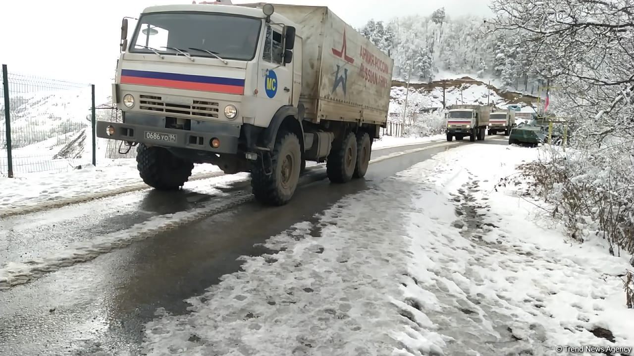 Vehicles of Russian peacekeepers pass freely along Azerbaijan's Lachin-Khankendi road (PHOTO)