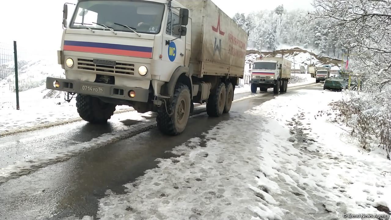 Vehicles of Russian peacekeepers pass freely along Azerbaijan's Lachin-Khankendi road (PHOTO)