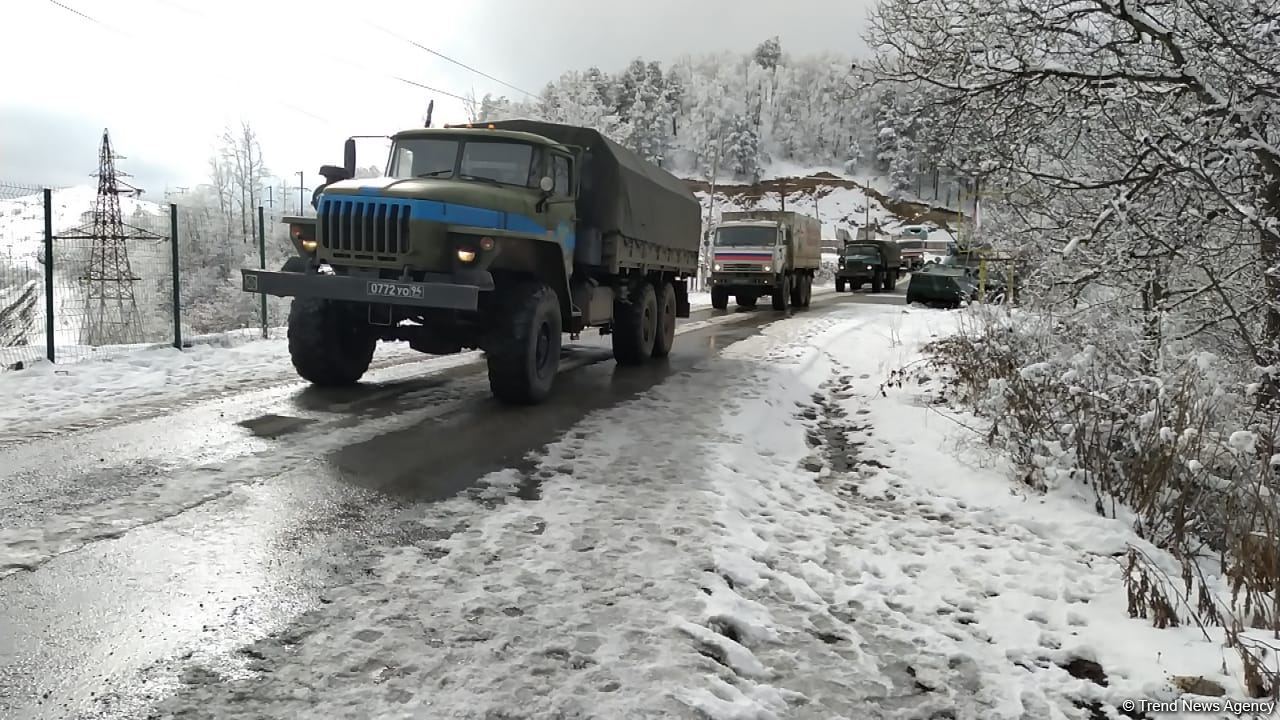Vehicles of Russian peacekeepers pass freely along Azerbaijan's Lachin-Khankendi road (PHOTO)