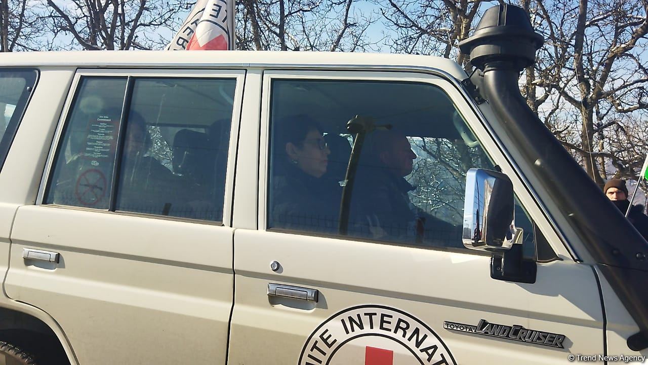 ICRC convoy passes freely along Azerbaijan's Lachin-Khankendi road (PHOTO)