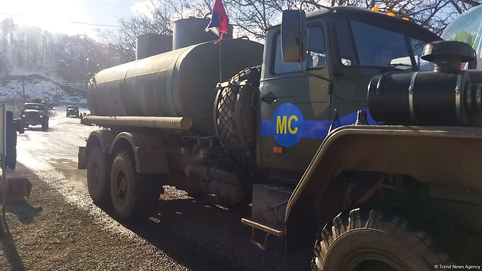По Лачинской дороге беспрепятственно проехали еще 15 автомобилей российских миротворцев (ФОТО)