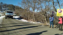 Truck of Russian peacekeepers moves freely along Azerbaijani Lachin-Khankendi road (PHOTO)